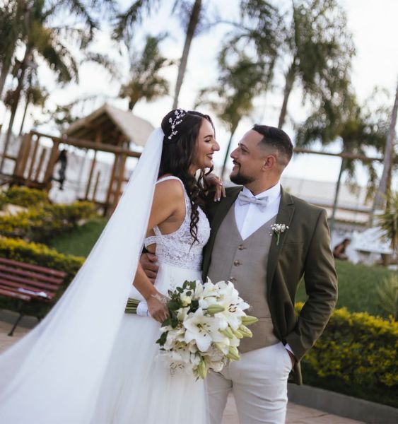 BRUNO E AMANDA (563 x 600 px) (1)