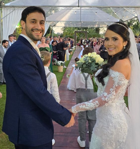JANAINA E LEANDRO (563 x 600 px)